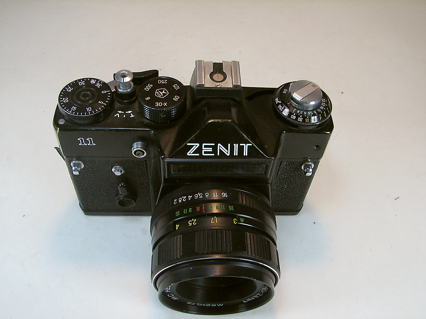 دوربین کلکسیونی و قدیمی زنیت ZENIT 11