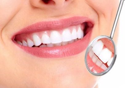 آیا سفید کردن دندان به مینای دندان آسیب می زند؟